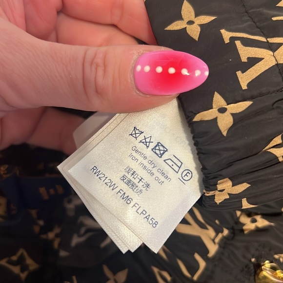 Louis Vuitton RARE LV Monogram Nylon Joggers - Picture 9 of 13